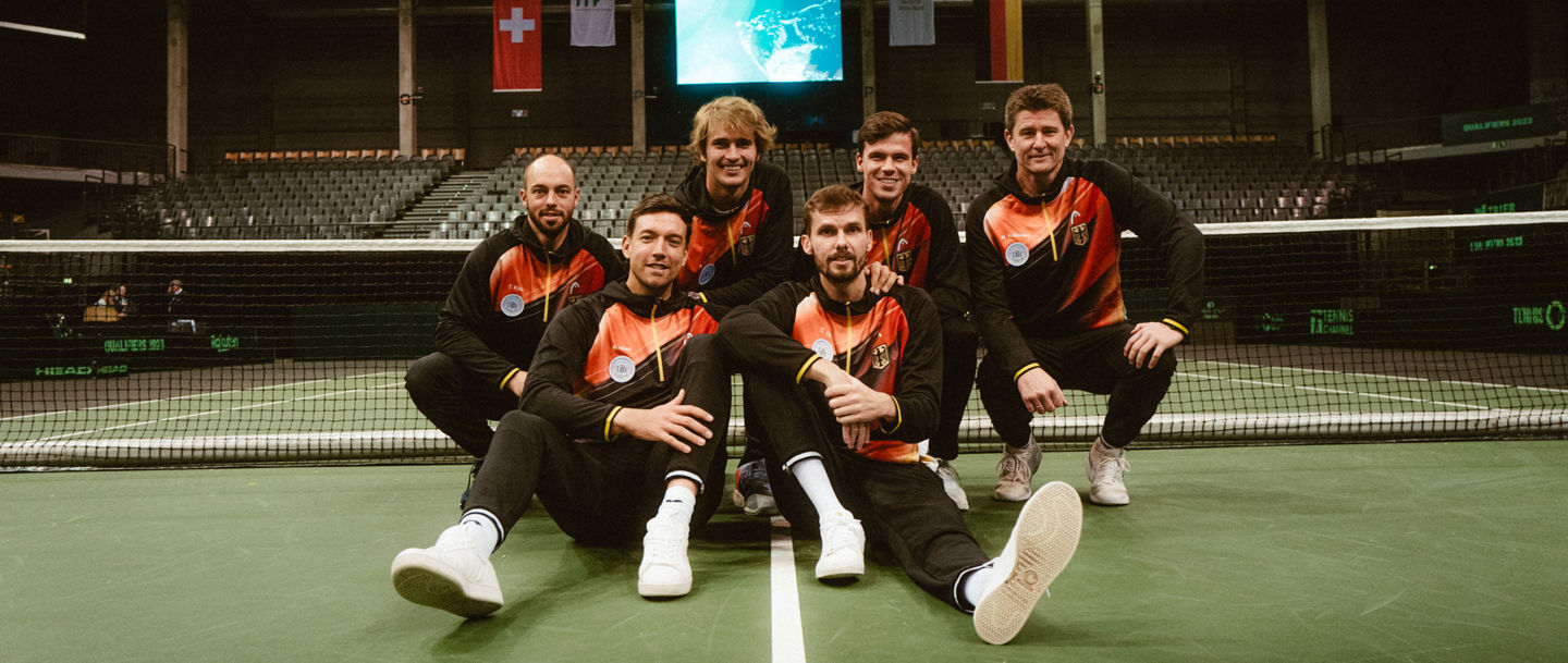 Das Team vom Davis Cup in Trier 2023 mit Tim Pütz, Andreas Mies, Alexander Zverev, Oscar Otte, Daniel Altmaier und Michael Kohlmann.