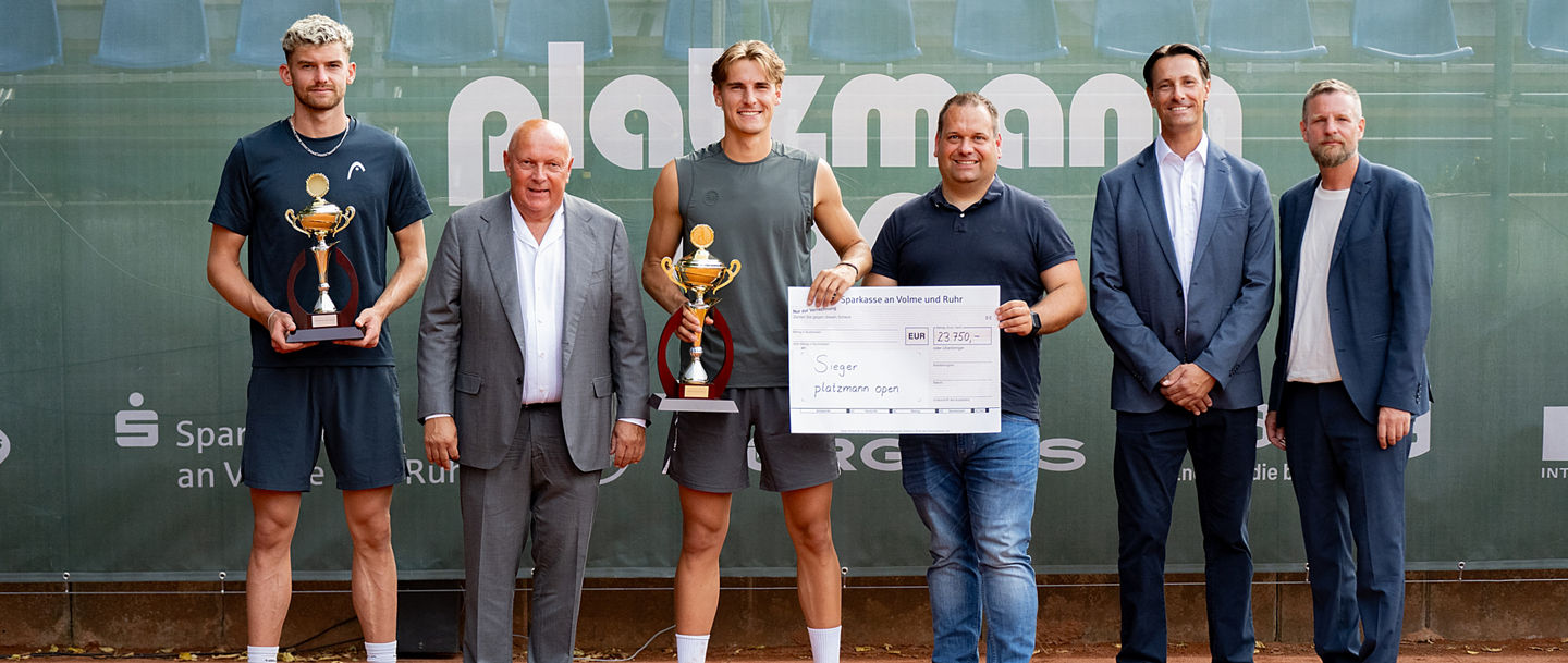 Sieger, Sponsoren und Turnierleitung der Platzmann Open
