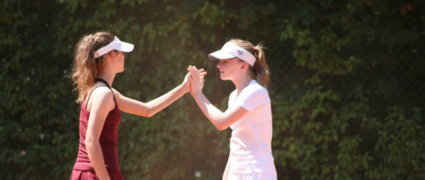Gutes Miteinander: Das Jugend-Doppelturnier auf der Anlage des TSV Bemerode ermöglichte schönes Tennis mit viel Teamgeist