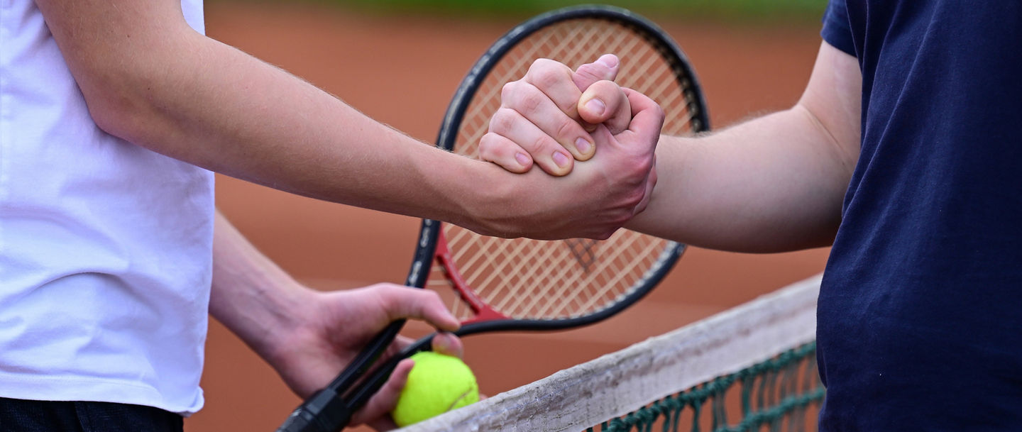 Feature, Shake Hands
Norderstedt, 30.05.2024, Tennis, Verbandsmeisterschaften Hamburg & Schleswig-Holstein 2024