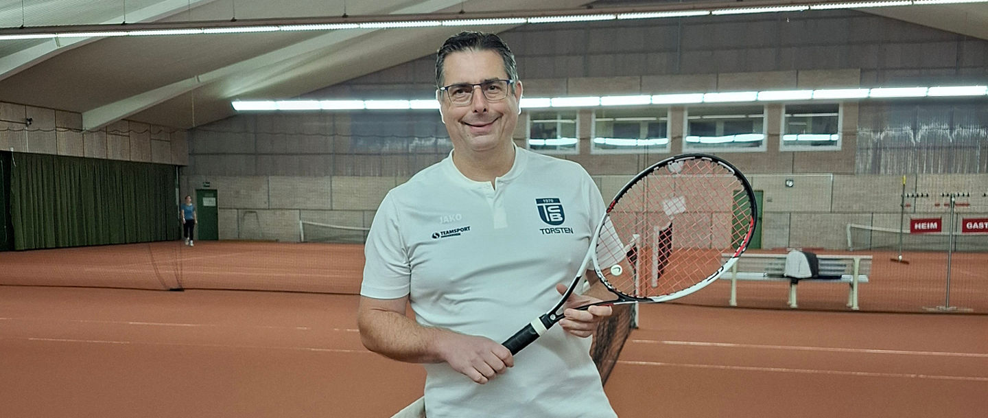 Torsten Schäfer, Jugendwart TC Wesel-Büderich 1970 e.V. auf dem Tennisplatz