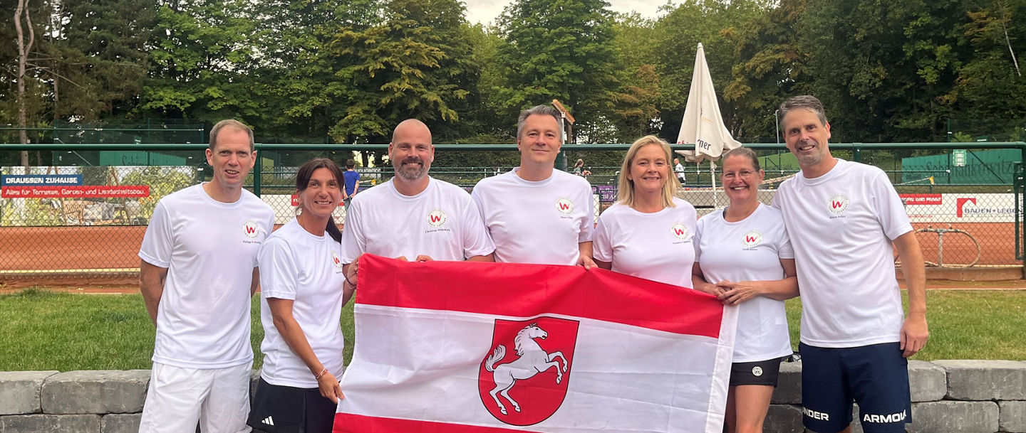Die 50er hielten in ihrer Gruppe B die Fahne hoch