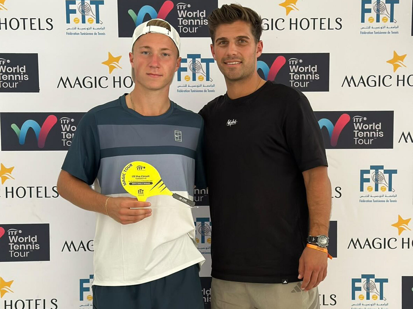 Max Schönhaus (links) mit Trainer Lukas Storck