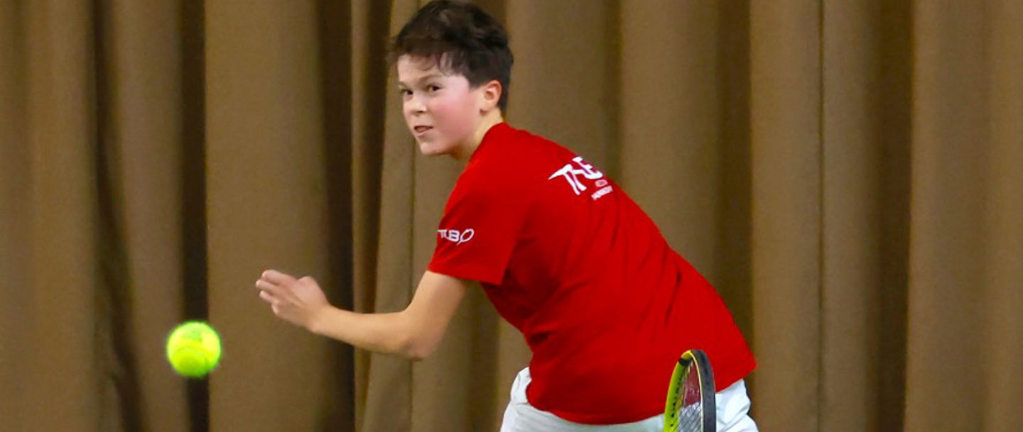 Kunststück: Jakob Blindow, Finalist in der Altersklasse U14, zeigt bei den Landesmeisterschaften in Isernhagen einen sogenannten Tweener