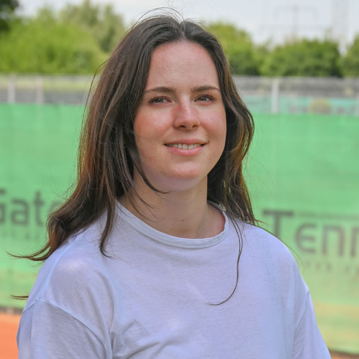 Anne Hroß