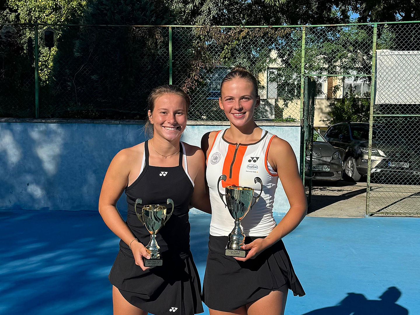 Eva Bennemann (rechts) und ihre Finalgegnerin Anastasija Cvetkovic aus Serbien.