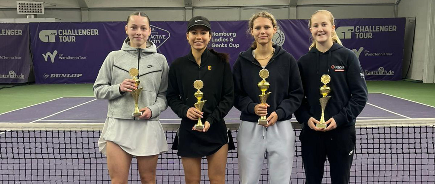 Victoria Brand (l.) erreichte im Doppel das Finale