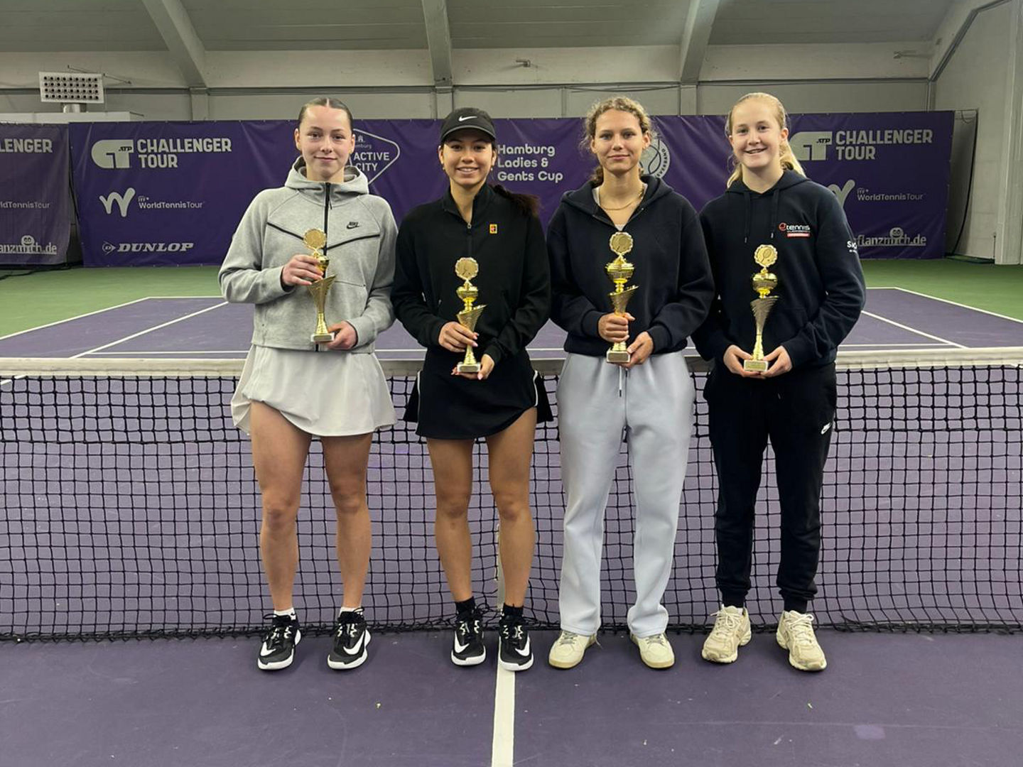 Victoria Brand (l.) erreichte im Doppel das Finale