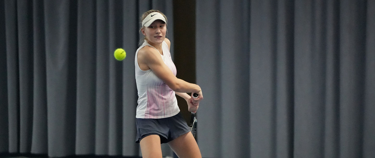 Maja Schweika bei den Westfälischen Tennis-Hallenmeisterschaften