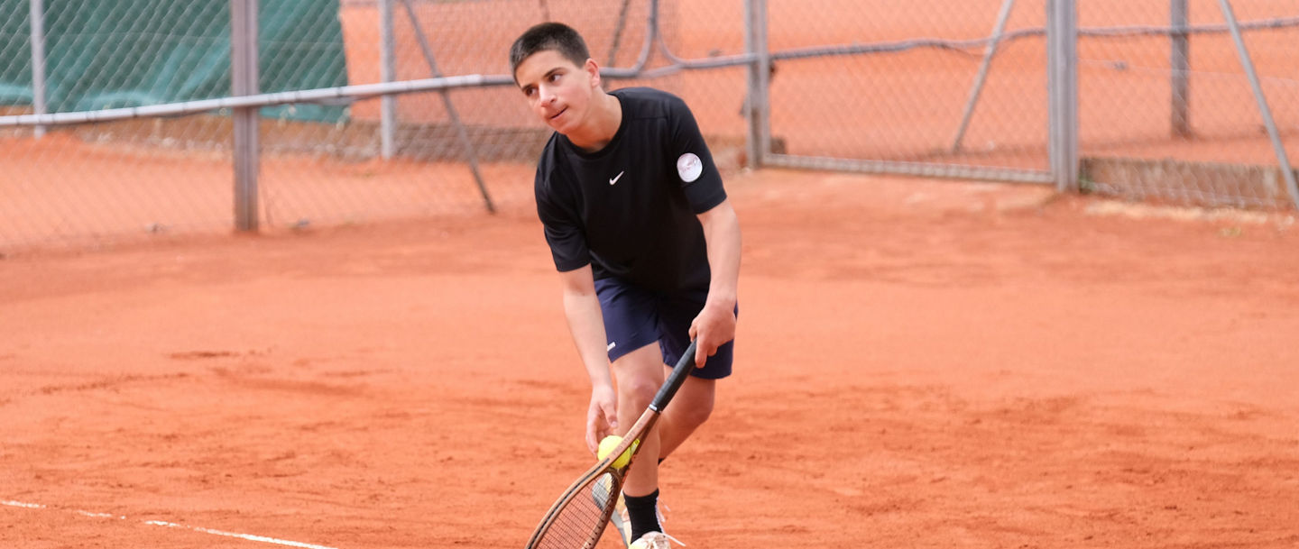 Tennisspieler vor Aufschlag