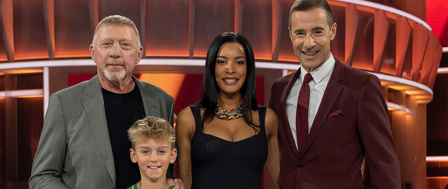 Florian Koch (10) aus Laatzen fordert bei „Klein gegen Groß“ Tennislegende Boris Becker heraus.