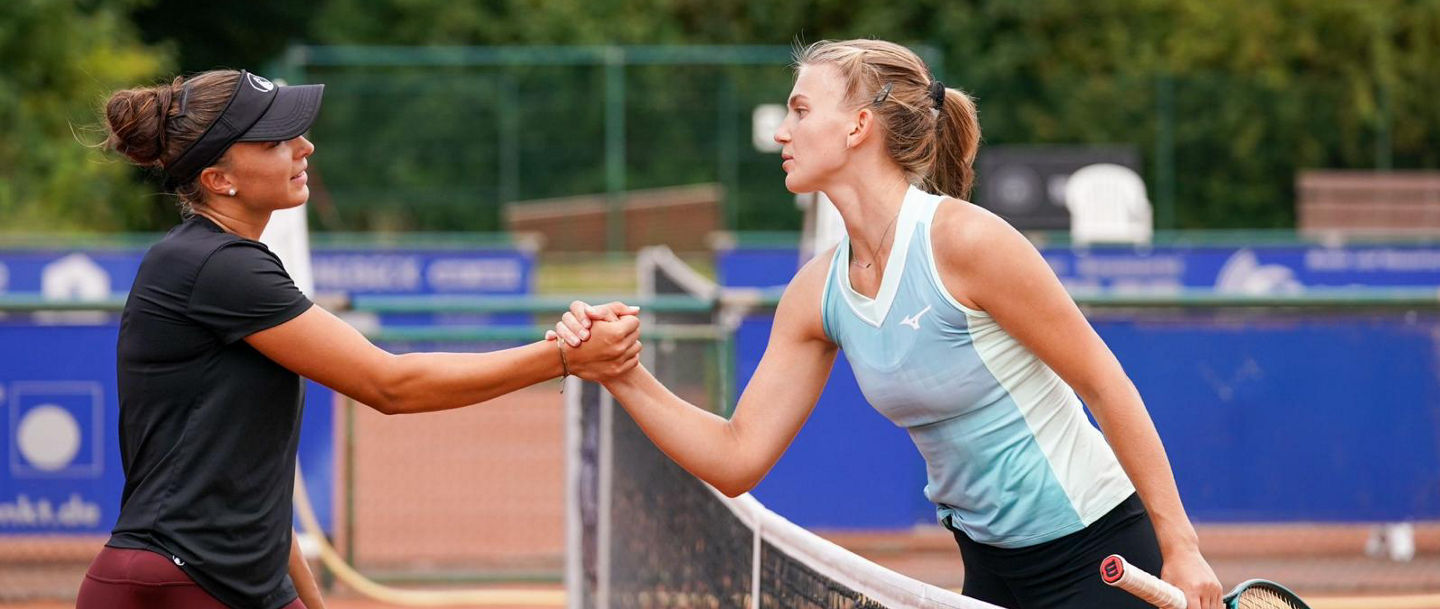 Handshake nach dem Finale der Gronau Open.