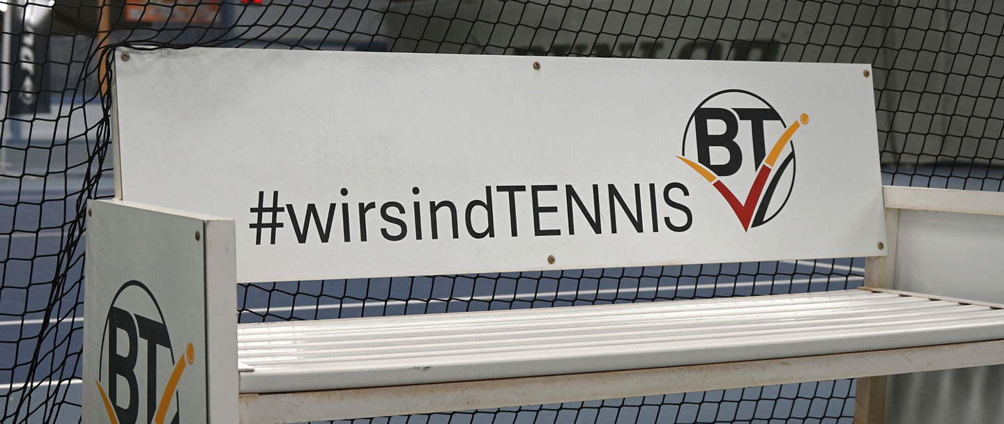 BTV-Bank_mit_Schriftzug