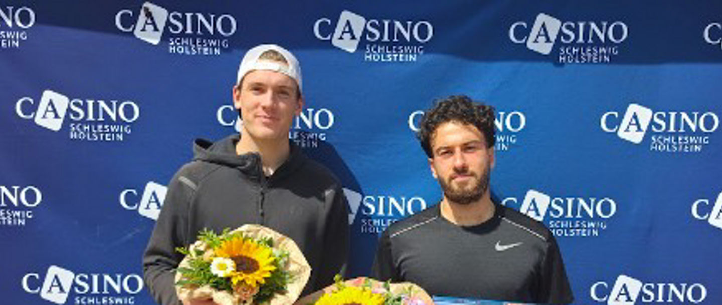Kiyan Santino Kasemi (r.) holte bei den Herren den Titel gegen Max Stenzer