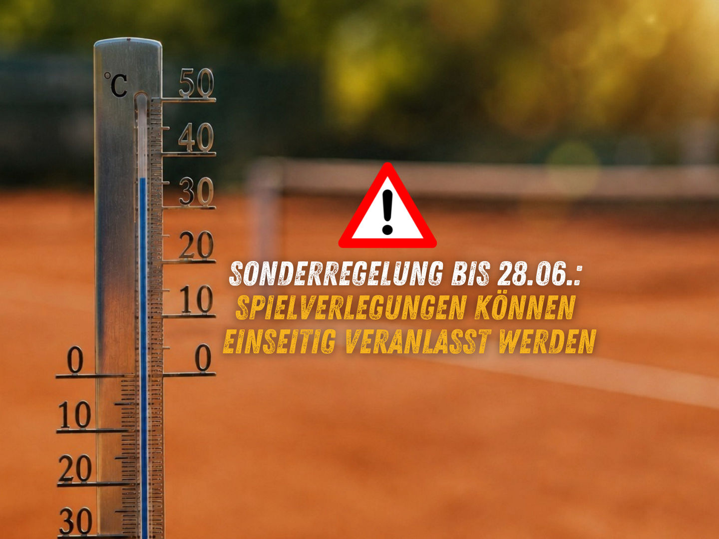 Thermometer vor Tennisplatz