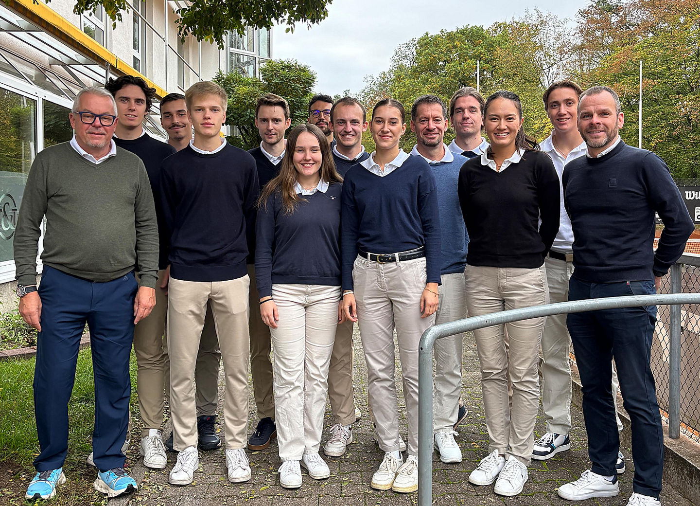 8 Nachwuchsschiedsrichter:innen haben ihre Lizenz als DTB-B-SR erhalten