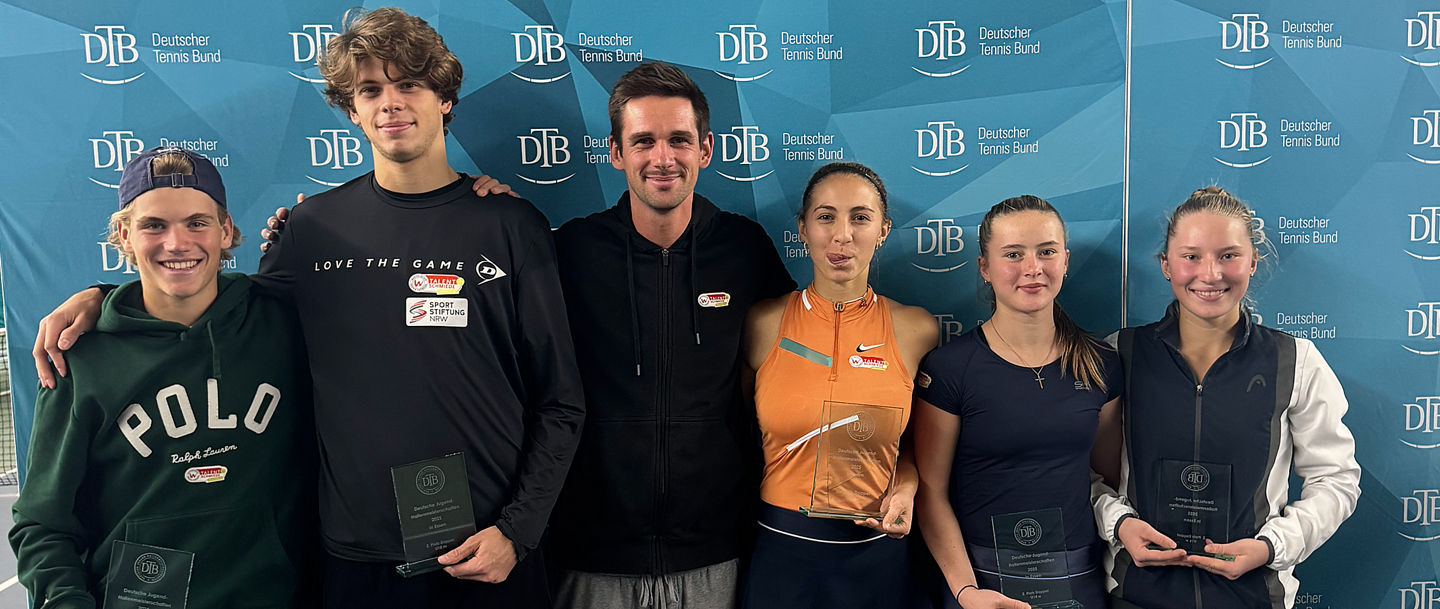 WTV-Talentschmiede bei der Doppelsiegerehrung der Deutschen Jugend-Hallenmeisterschaften.