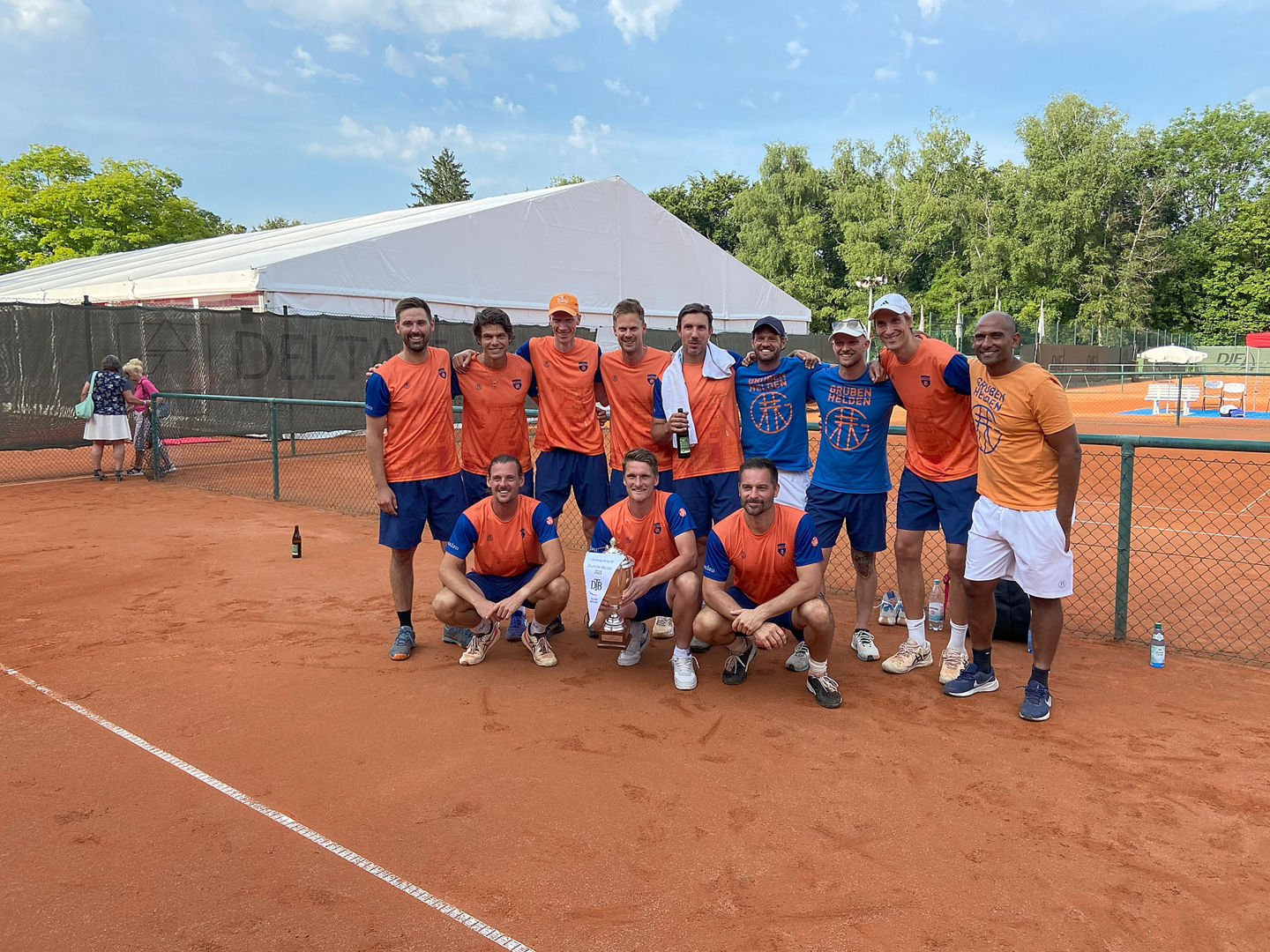 Der TC Bredeney holt den Titel.