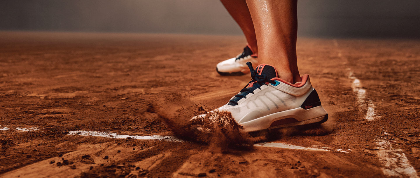 Der erste Tennisschuh nur für Frauen: Der Intrigue