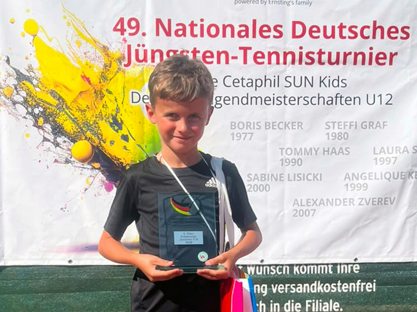 Jannis Rehberg (TC Leopoldshöhe) wurde mit dem Fairnesspreis ausgezeichnet