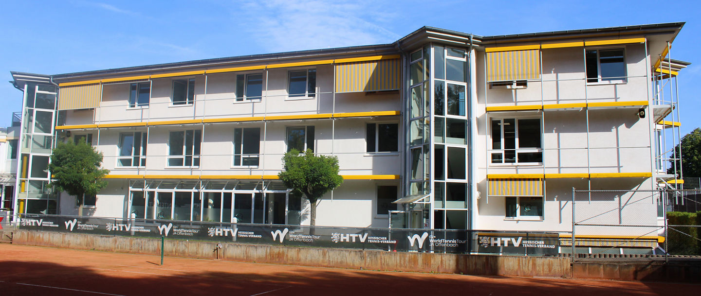 Frontansicht des Landesleistungszentrum des HTV in Offenbach