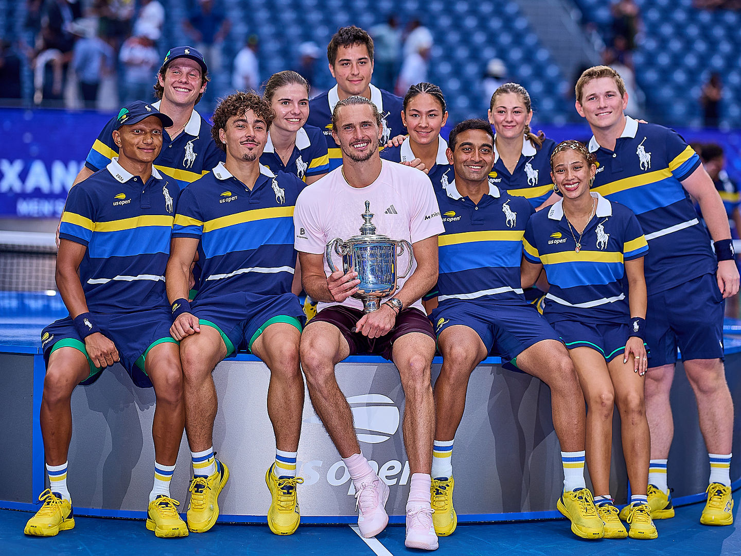 Alexander Zverev of Germany celebrates the win of the title together with his team during the 2026 US Open - Tennis Championships, 13.9.2026 in New York (USTA Billie Jean King National Tennis Center), United States of America