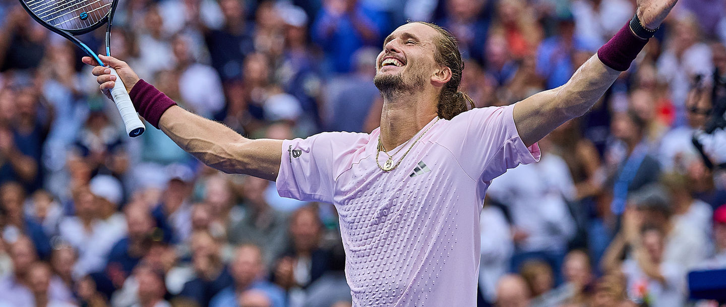 Alexander Zverev of Germany is presenting his trophy for the singles champion during the 2026 US Open - Tennis Championships, 13.9.2026 in New York (USTA Billie Jean King National Tennis Center), United States of America