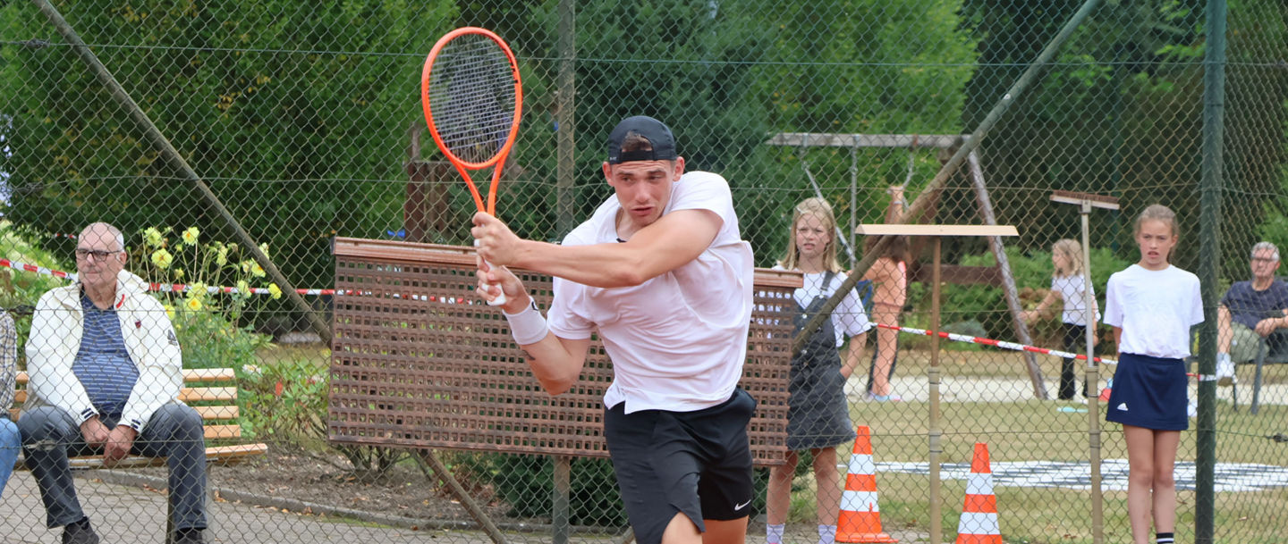 Niklas Schell bei den Handorf Open