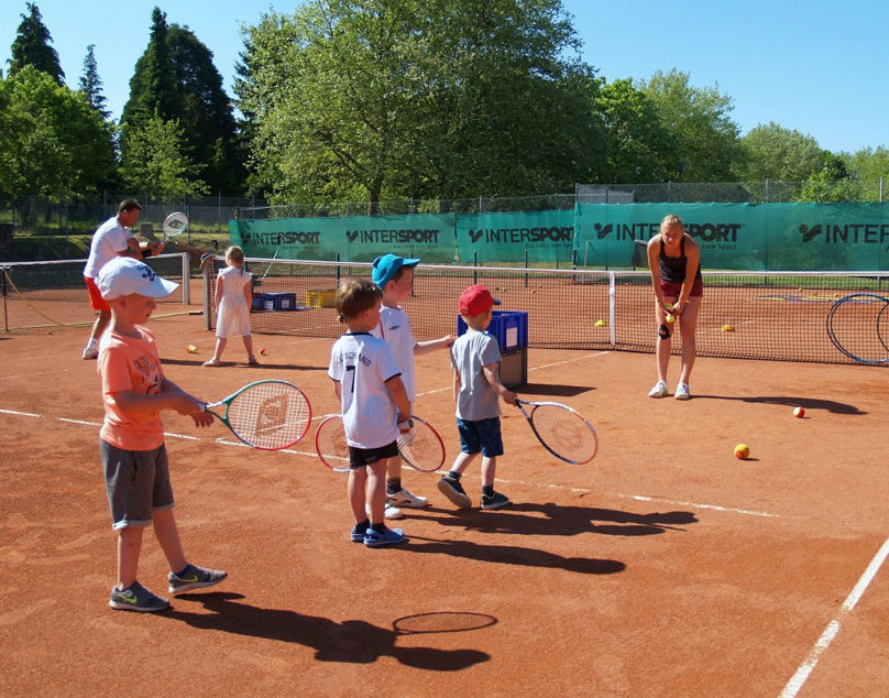 Schultennis