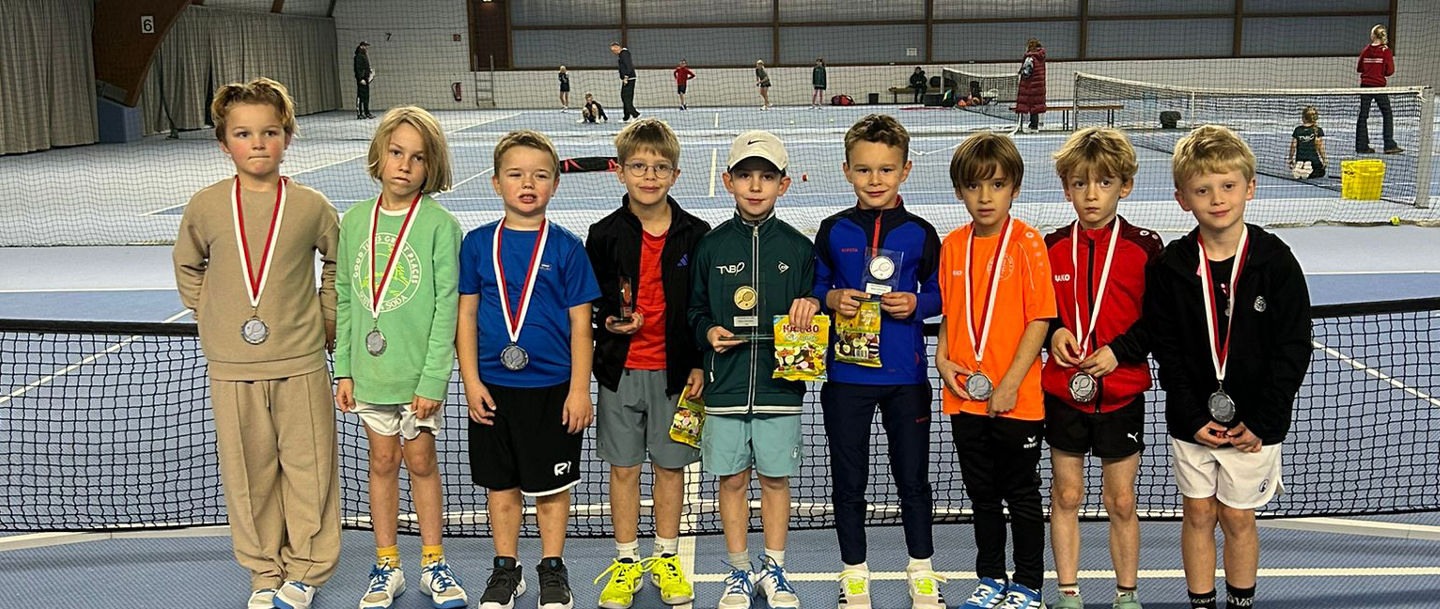 Diese Jungen nutzten die Möglichkeit ein Kleinfeldturnier zu spielen.