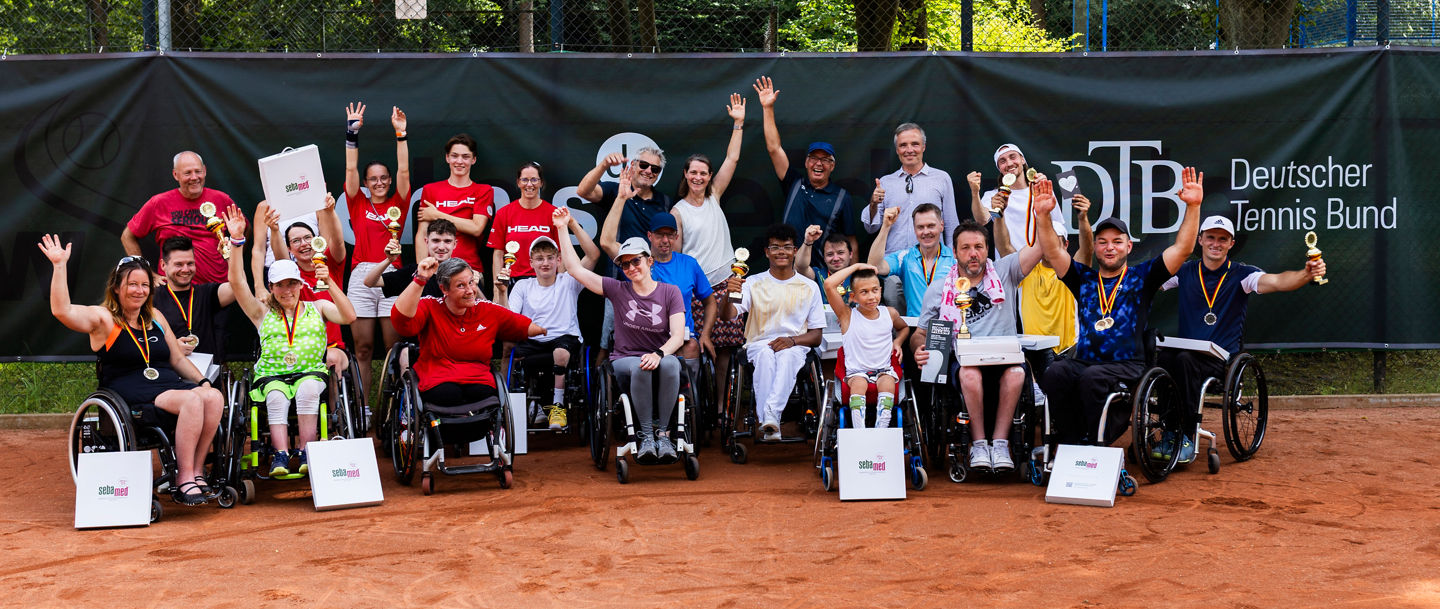 Drei Tage lang gaben die besten deutschen Rollstuhltennisspieler:innen alles, um am Ende die Deutschen Meisterschaften 2025 für sich zu entscheiden. 