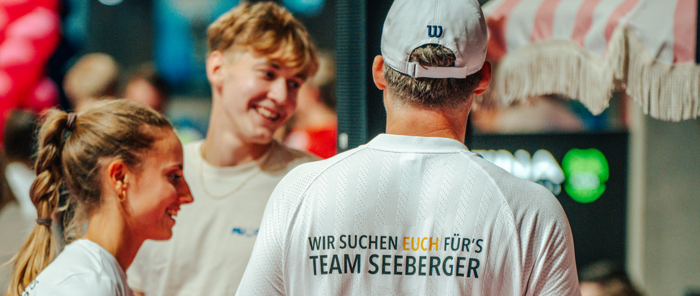 Spielerinnen am Netz