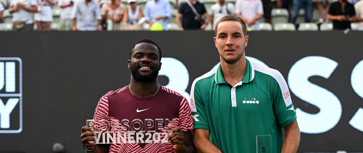 BOSS OPEN 2023 in Stuttgart: Siegerehrung Frances Tiafoe (USA) und Jan-Lennard Struff (GER)