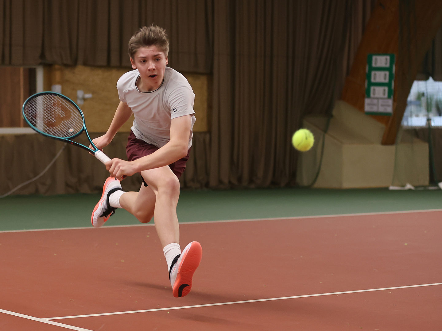 Starker Auftritt von Constantin Kaestner: Der Deutsche sicherte sich mit einem überzeugenden Halbfinalerfolg das Ticket fürs Juniorenfinale.