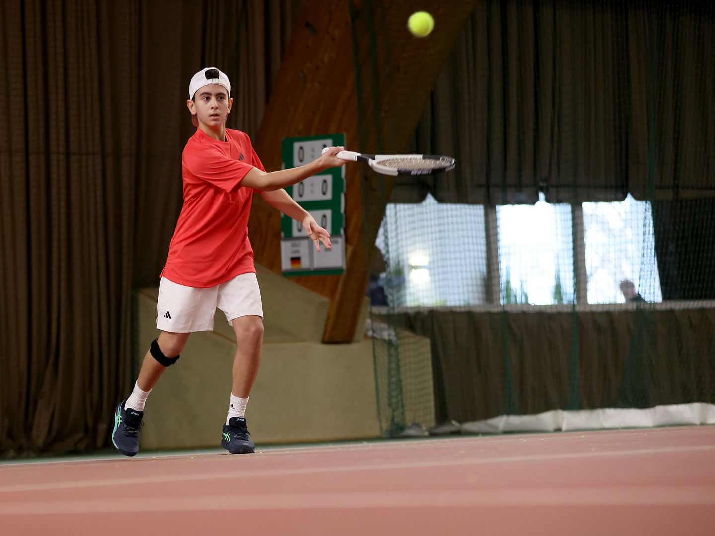 Alex Grigoryan überzeugt im Einzel und Doppel 