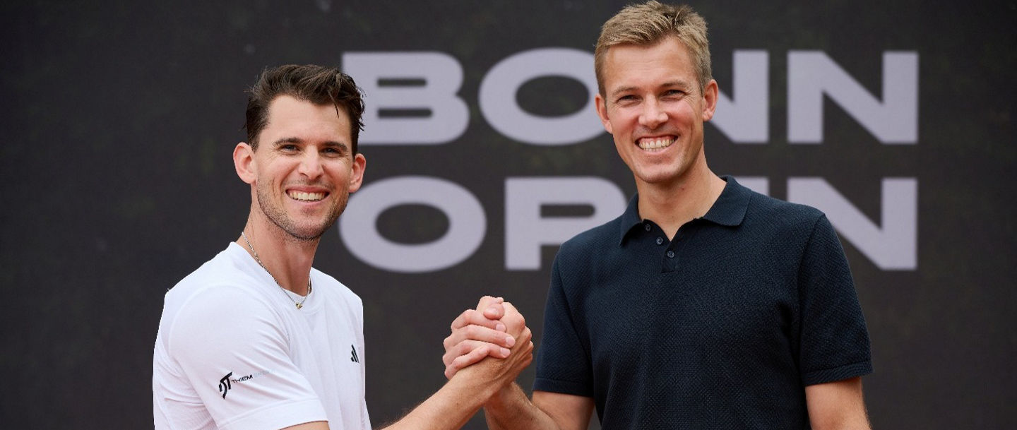 Auch 2027 wieder gemeinsam bei den Bonn Open: Grand Slam-Champion Dominic Thiem und André Christ, Geschäftsführer der Bonn Open GmbH (rechts)