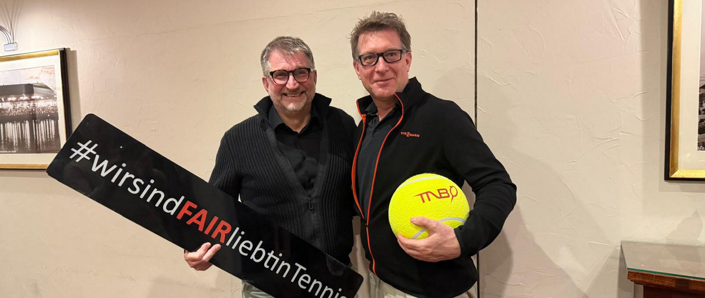 v.l.n.r.: TNB Geschäftsführer Michael Wenkel und Kay Glenewinkel Niederlassungsleiter in Hannover und Ansprechpartner von Viessmann Climate Solutions.