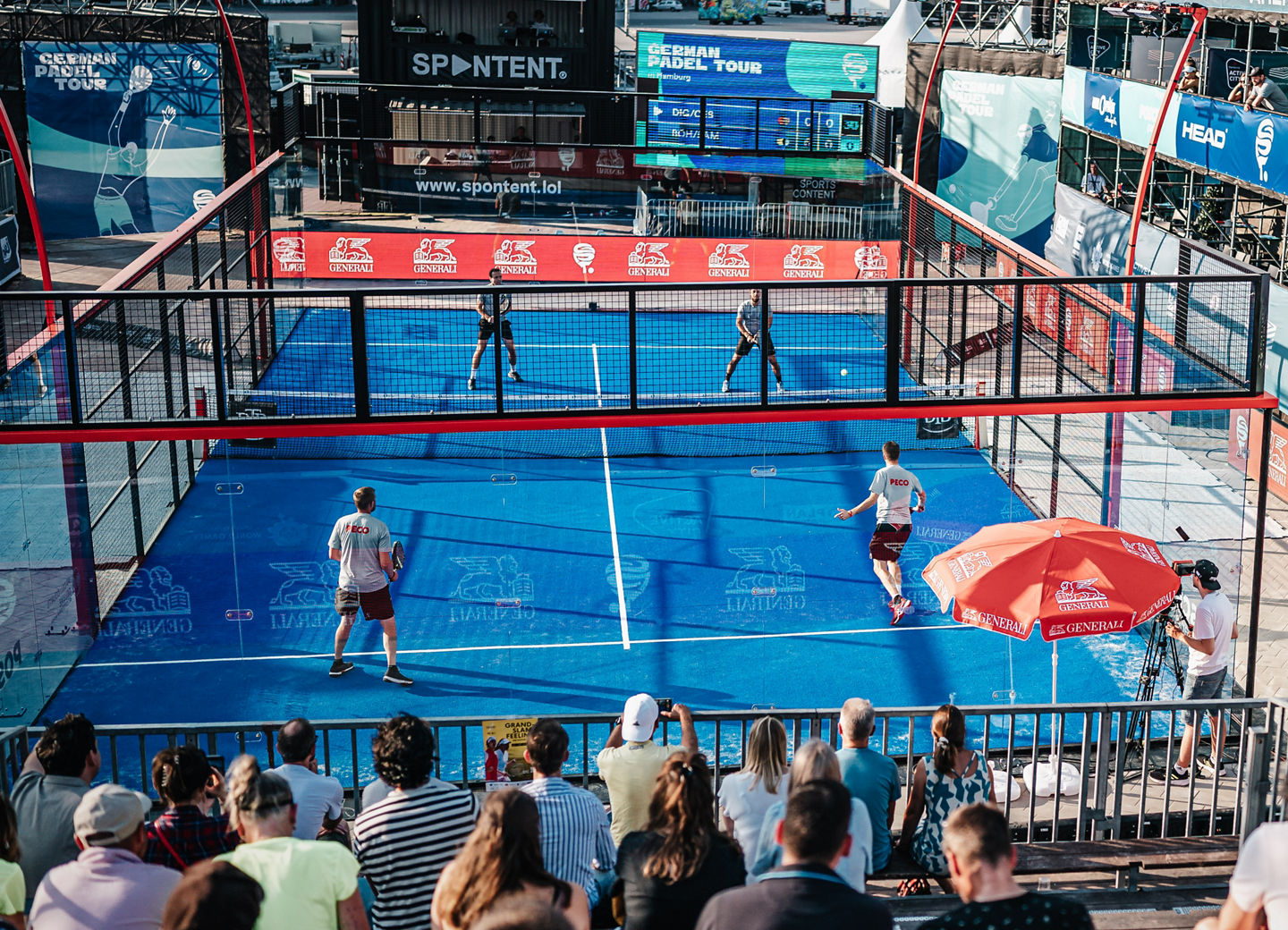 Padelcourt in der Active City Arena Hamburg