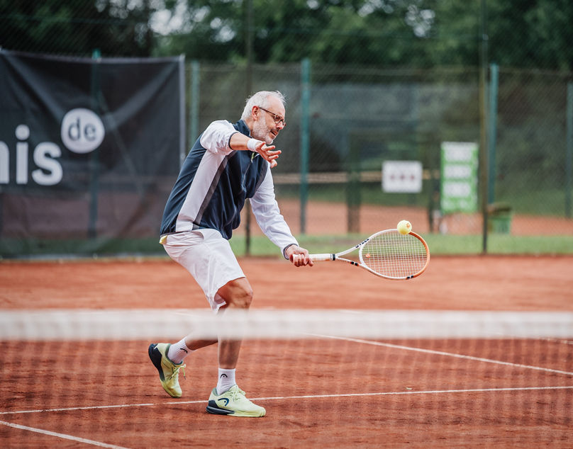 Spieler Volley am Netz