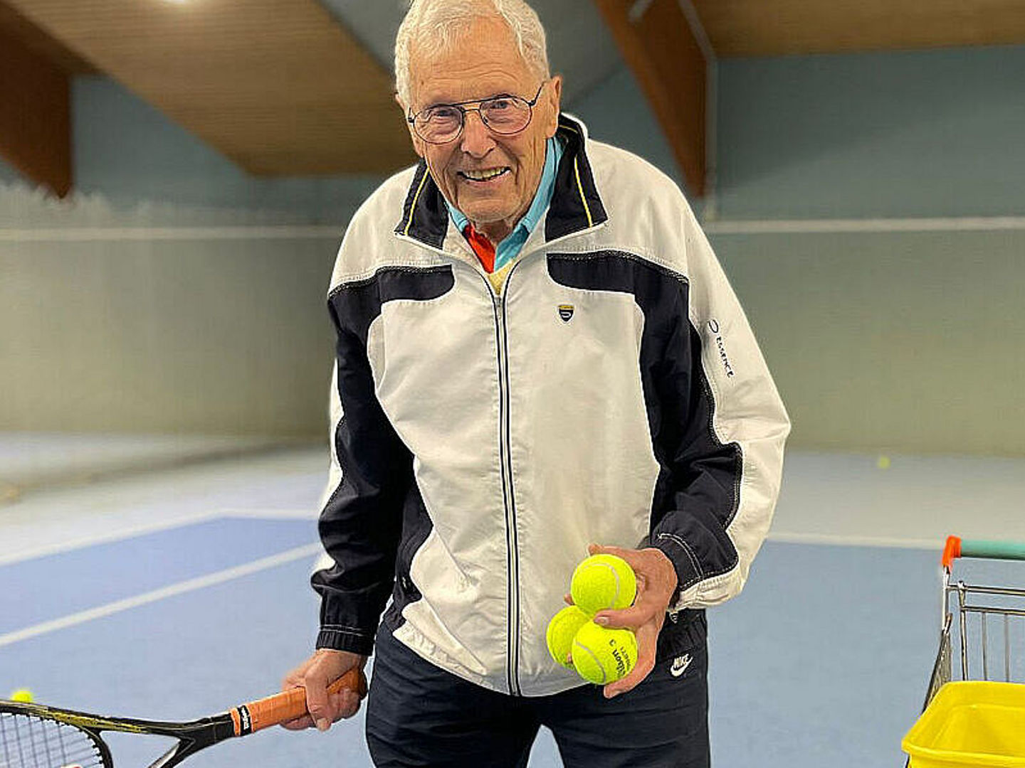 Walter Betz steht im Alter von 91 Jahren immer noch fast täglich auf dem Tennisplatz