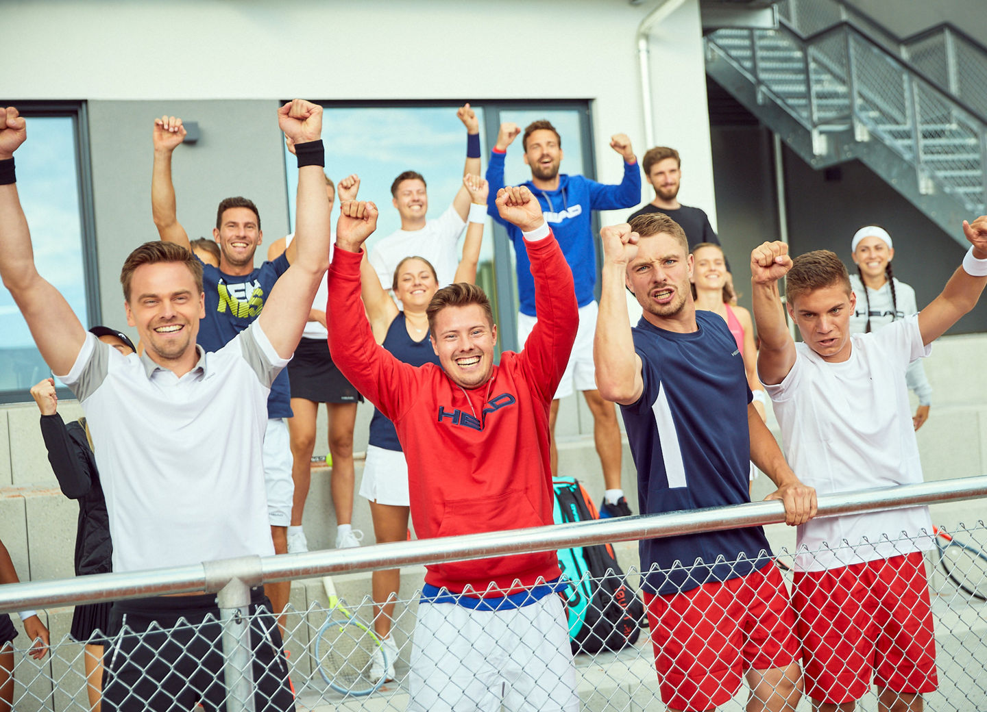 Die Tennis-Welt in deiner Hand