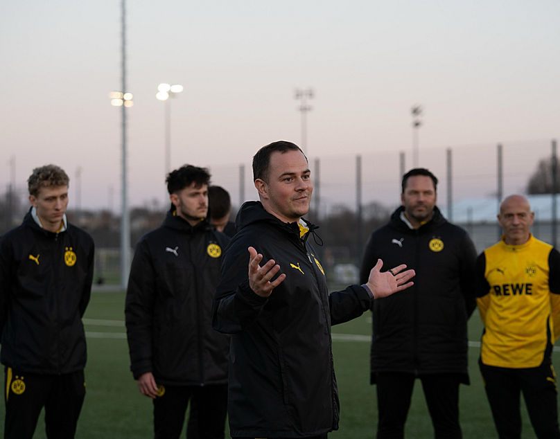 Dr. Tim Kübel ist Koordinator für Kultur und Entwicklung im Nachwuchsleistungszentrum von Borussia Dortmund.