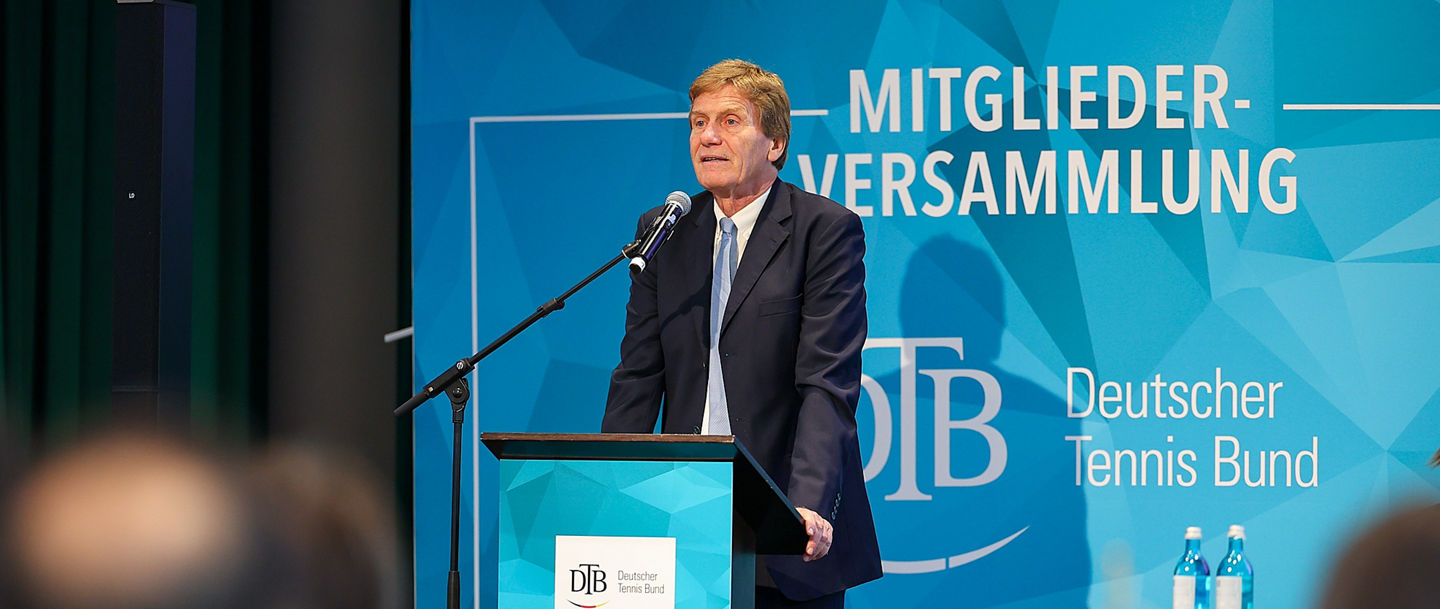 DTB-Präsident Dietloff von Arnim bei seiner Rede in Wiesbaden.