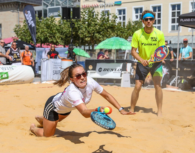 Nele Unholz und Hauke Grosse Holthaus, Beach Tennis, Deutsche Meisterschaften und ITF Beach Tennis Saarlouis 2019, Kleiner Markt in Saarlouis, 22.08.2019, *** Nele Unholz and Hauke Grosse Holthaus, Beach Tennis, German Championships and ITF Beach Tennis Saarlouis 2019, Kleiner Markt in Saarlouis, 22 08 2019,  