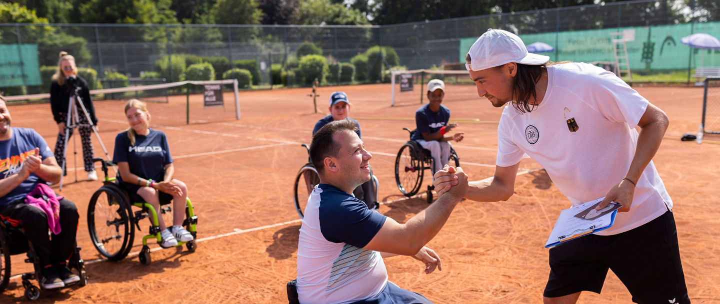 Niklas Höfken, Cheftrainer Rollstuhltennis, und Toni Dittmar