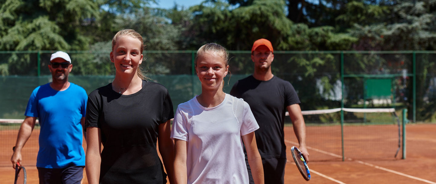 Tennis club together after hard training, showing their dedication, hard work, and teamwork. Tennis club together after hard training, showing their dedication, hard work, and teamwork LicenseRF 20335463 ,model released, Symbolfoto Copyright: xZoonar.com/BENISxARAPOVICx 20335463 ,model released, Symbolfoto ,property released