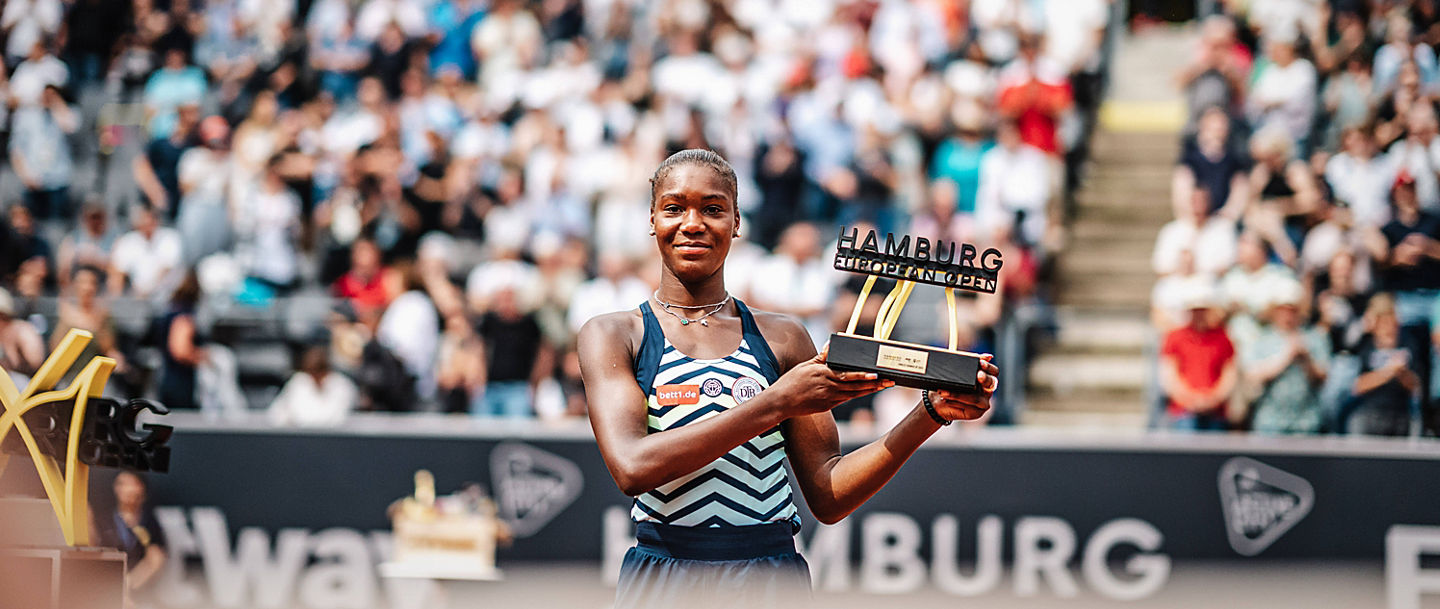 Tennis Frauen WTA, Tennis Damen Tour 250 European Open Hamburg Noma Noha Akugue GER vs. Arantxa Rus NED 29.07.2023 Turnierzweite Noma Noha Akugue GER Hamburg Tennis am Rothenbaum Hamburg Deutschland *** Tennis Women WTA Tour 250 European Open Hamburg Noma Noha Akugue GER vs Arantxa Rus NED 29 07 2023 tournament runner-up Noma Noha Akugue GER Hamburg Tennis am Rothenbaum Hamburg Germany