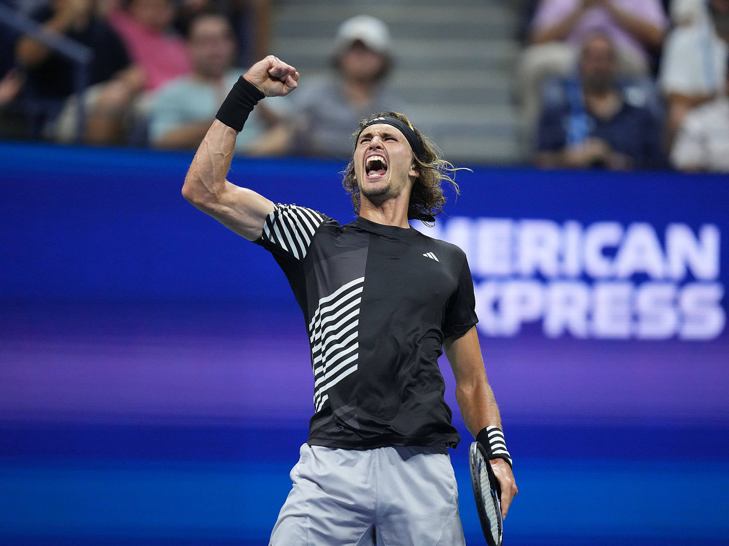 Tennis: US Open Sep 4, 2023 Flushing, NY, USA Alexander Zverev of Germany reacts after winning a game in the first set against Jannik Sinner of Italy on day eight of the 2023 U.S. Open tennis tournament at USTA Billie Jean King National Tennis Center. Flushing USTA Billie Jean King National Tennis Center NY USA, EDITORIAL USE ONLY PUBLICATIONxINxGERxSUIxAUTxONLY Copyright: xDaniellexParhizkaranx 20230904_jhp_usa_0287