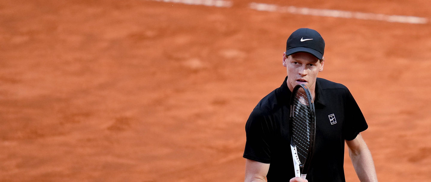 Jannik Sinner steht bei seinem Tour-Comeback im Viertelfinale