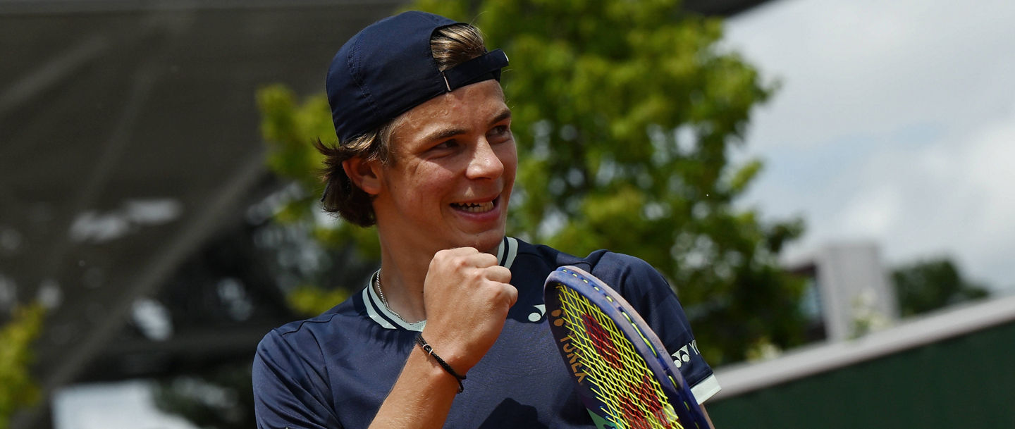 NielsMcDonald zieht in die zweite Runde der Wimbledon Juniors ein